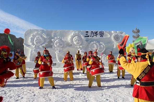 冰冻河套，雪舞临河，三胖蛋雪雕盛大开幕
