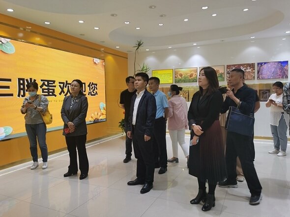 国家市场监督管理局生产司刘沐雨一行到三胖蛋食品调研